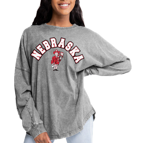 W Gameday Couture Faded Wash Fleece Crew